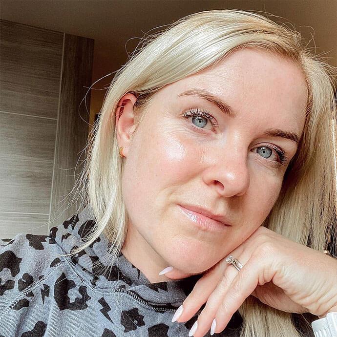 invisible-makeup-look-mobile