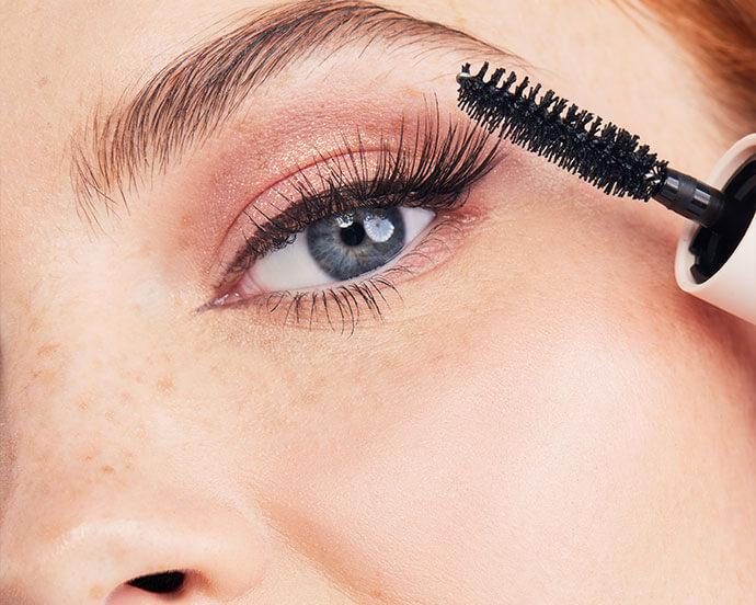 how-to-apply-makeup-08