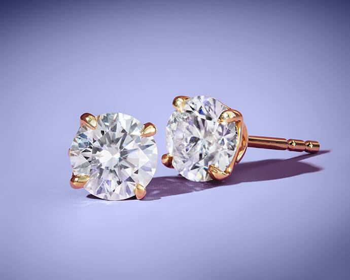 Round Brilliant VRAI Diamond Earrings
