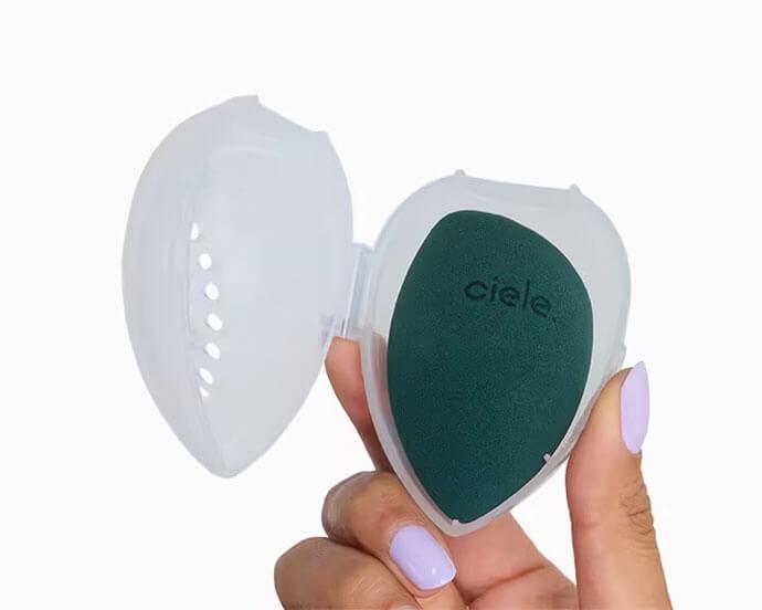 best-travel-size-beauty-products-15