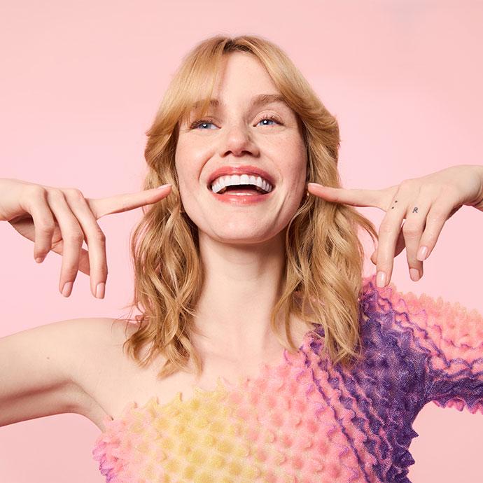 glowing-makeup mobile