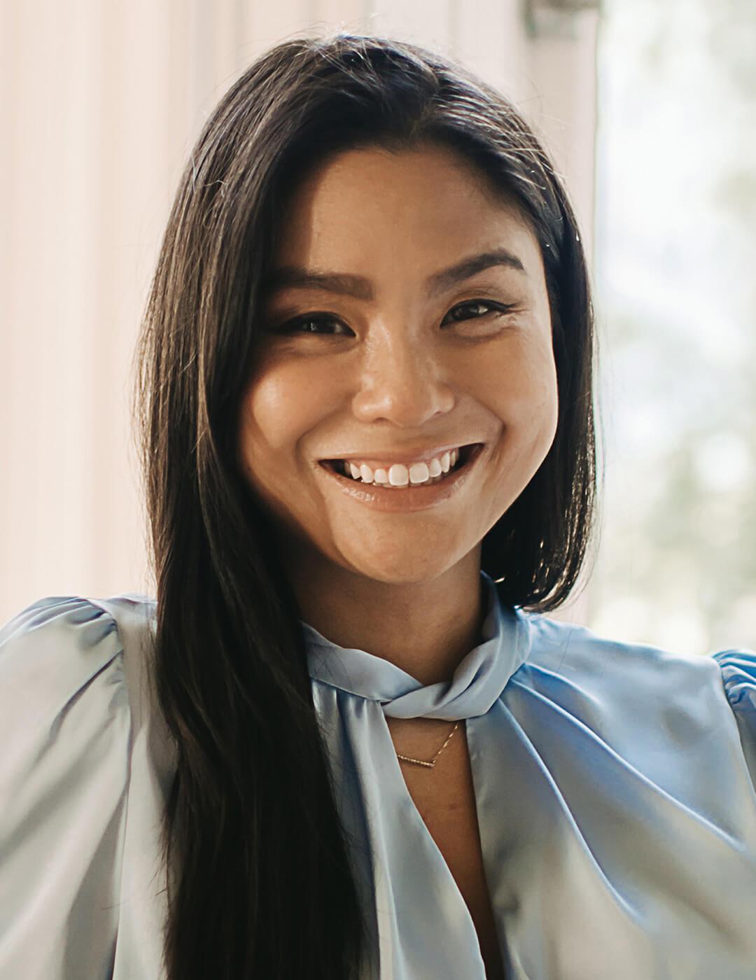 Portrait image of Kim van Haaster Mobile