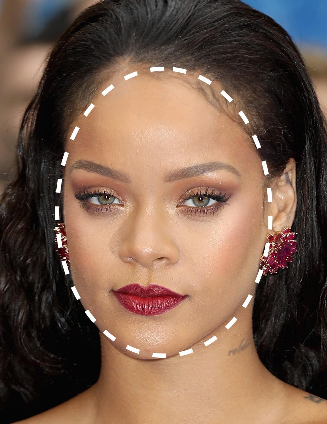 Close-up of Rihanna with a broken line oval shape overlay Mobile