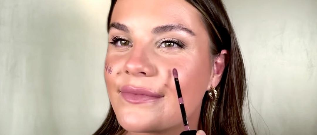 Melissa Hurkman applying liquid blush Desktop