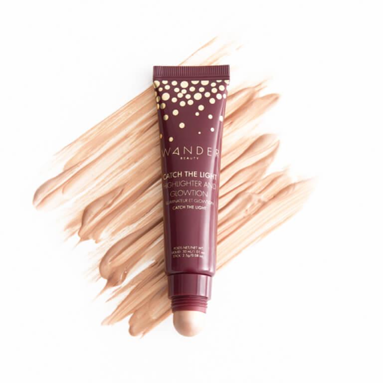 WANDER BEAUTY Catch the Light Highlighter & Glowtion in Celestial Desktop