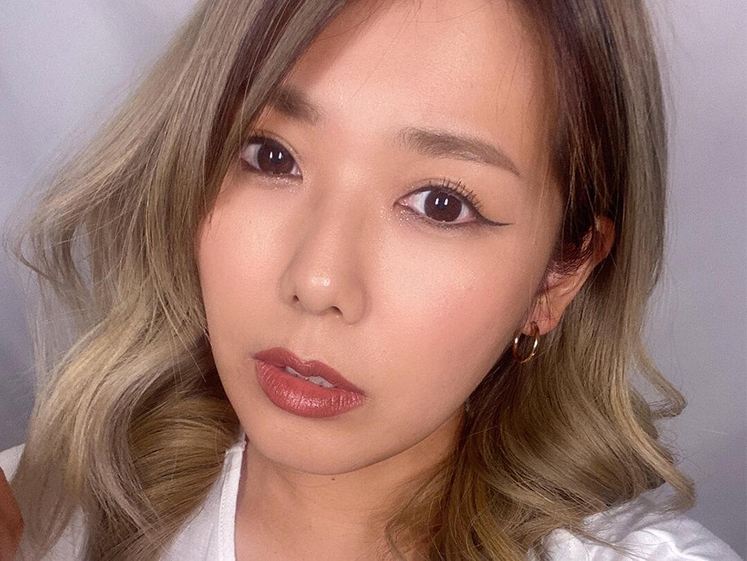 Close-up of Risako Matsushita rocking a cat eye and natural makeup look Desktop