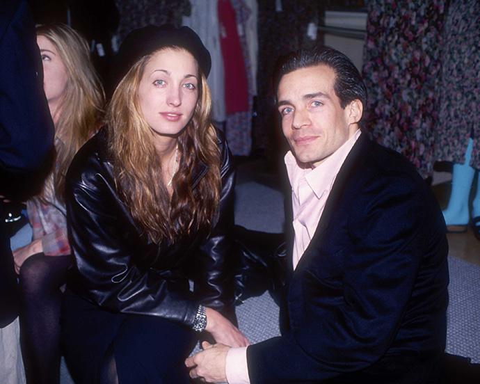 06 carolyn-bessette-kennedy-beauty-looks