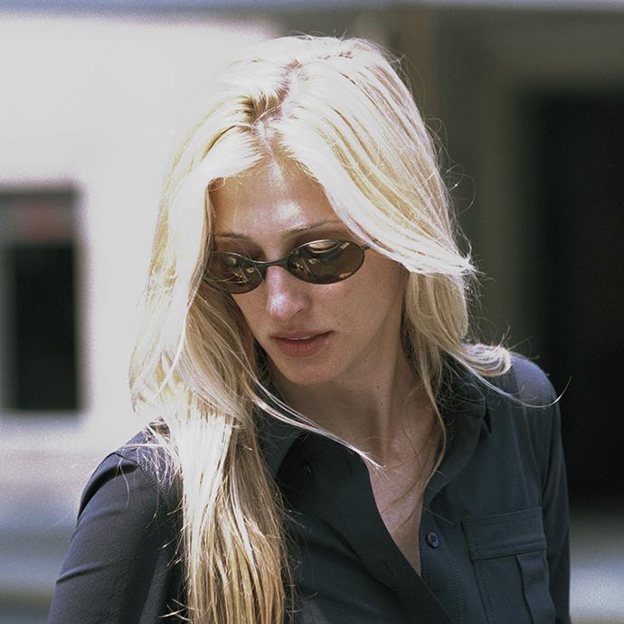 carolyn-bessette-kennedy-hair-blowout mobile