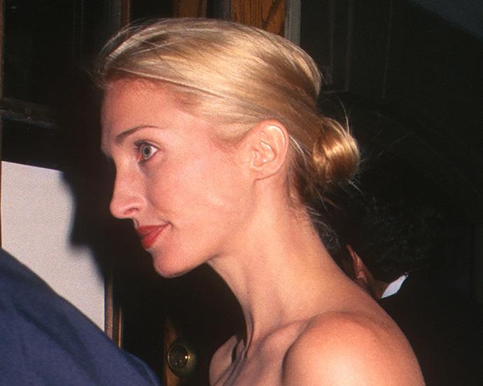 05 carolyn-bessette-kennedy-beauty-looks