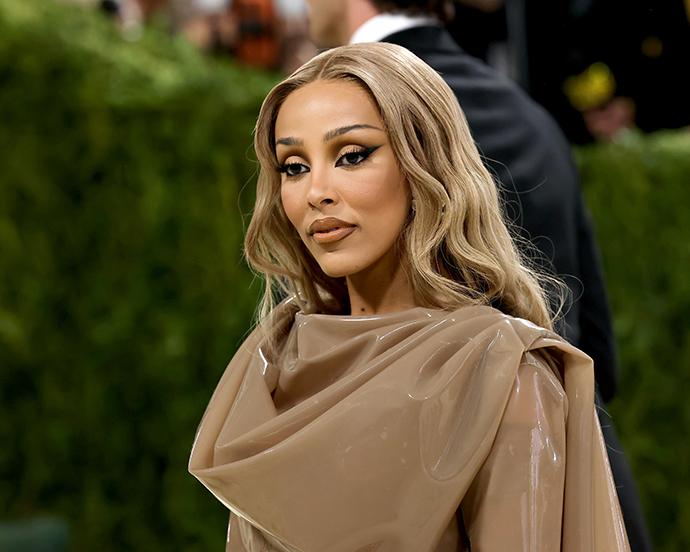 Doja Cat-s Chocolate-Brown Eye Makeup thanksgiving-makeup-looks desktop