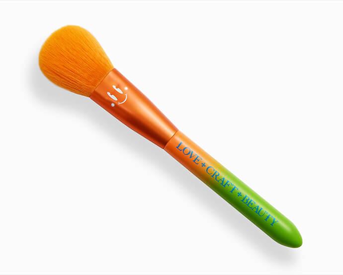 LOVE+CRAFT+BEAUTY Blush Brush