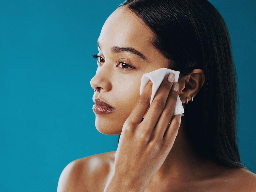 how-to-use-makeup-wipes-header