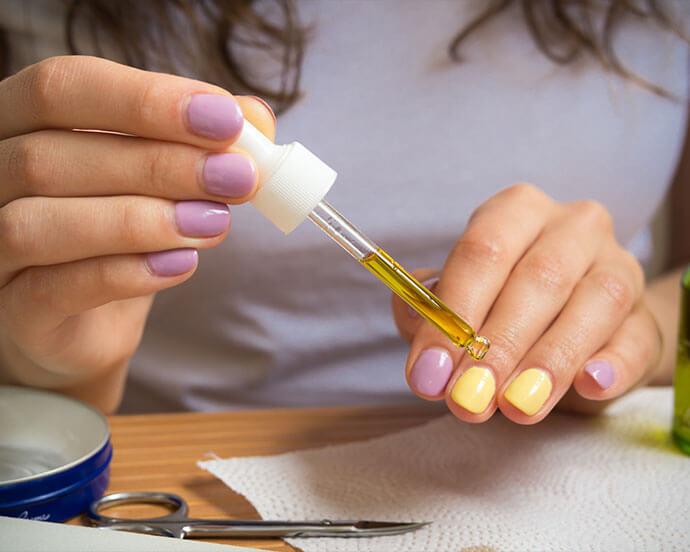 how-to-moisturize-nails-header