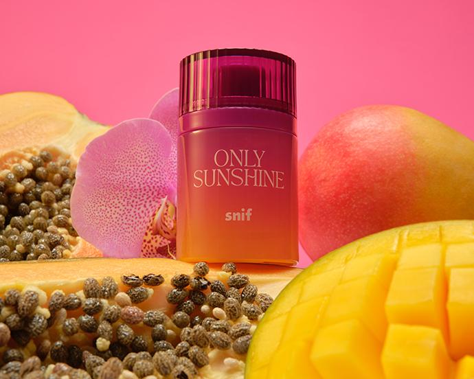 mikayla-nogueira-snif-only-sunshine-perfume-review 02