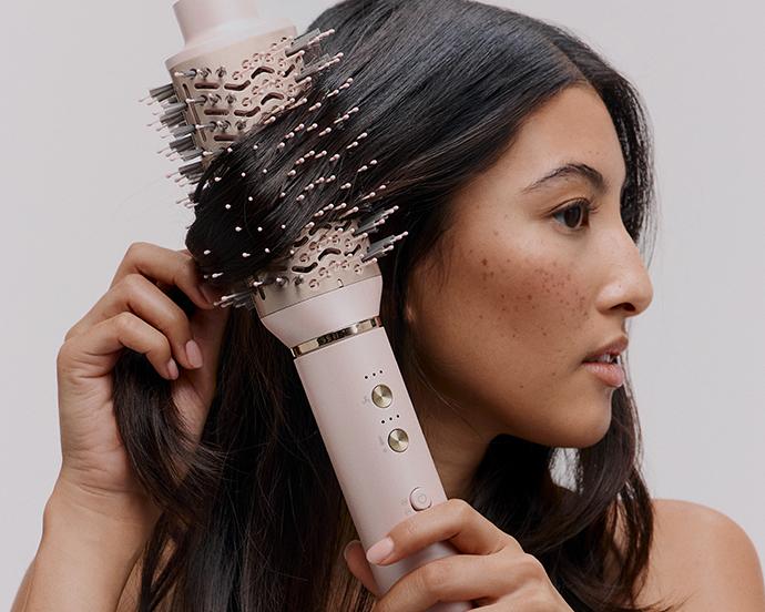 carolyn-bessette-kennedy-hair-blowout 04