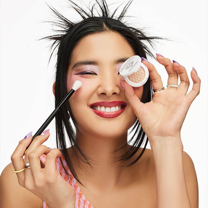 How to Choose a Setting Powder Color to Suit Your Makeup From Experts ...