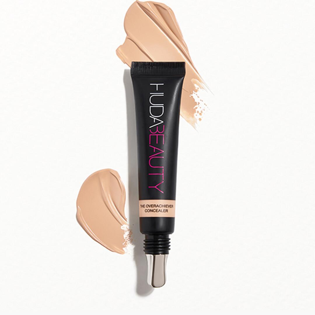 HUDA BEAUTY The Overachiever High Coverage Concealer in Meringue Mobile