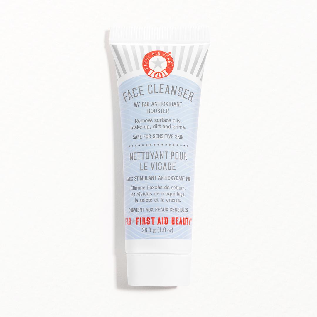 FIRST AID BEAUTY Pure Skin Face Cleanser Mobile