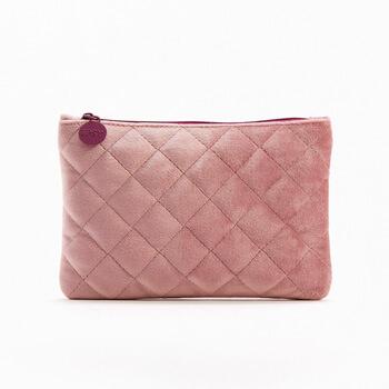 The February 2020 Glam Bag design is a chic quilted pattern in a gorgeous dusty rose shade. Mobile