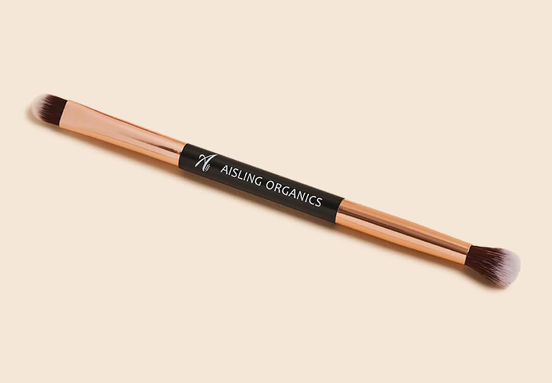 AISLING ORGANICS Eco-Luxe Eyeshadow Brush Desktop