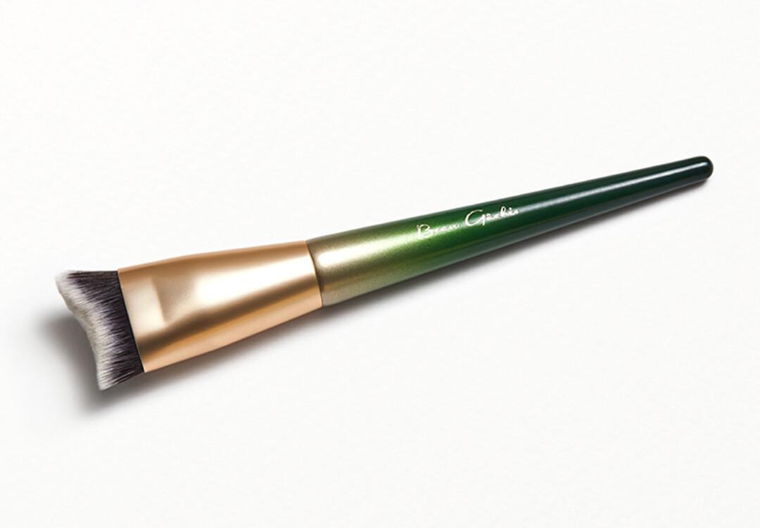 BEAU GÂCHIS Limited-Edition Flat Contour Brush Desktop