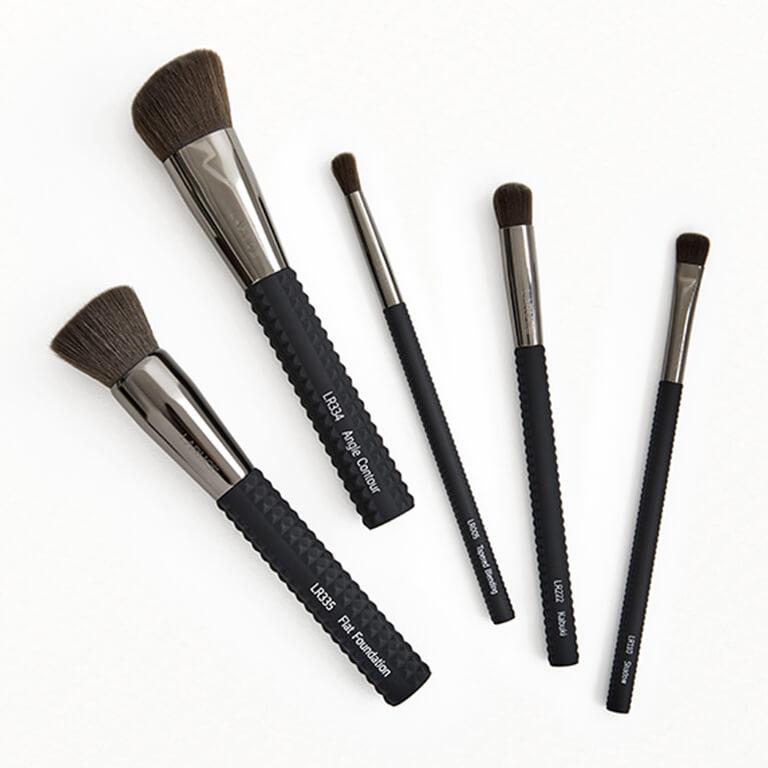 Ipsters might receive LARUCE Essentials Brush Set in February's Glam Bag Plus. Desktop