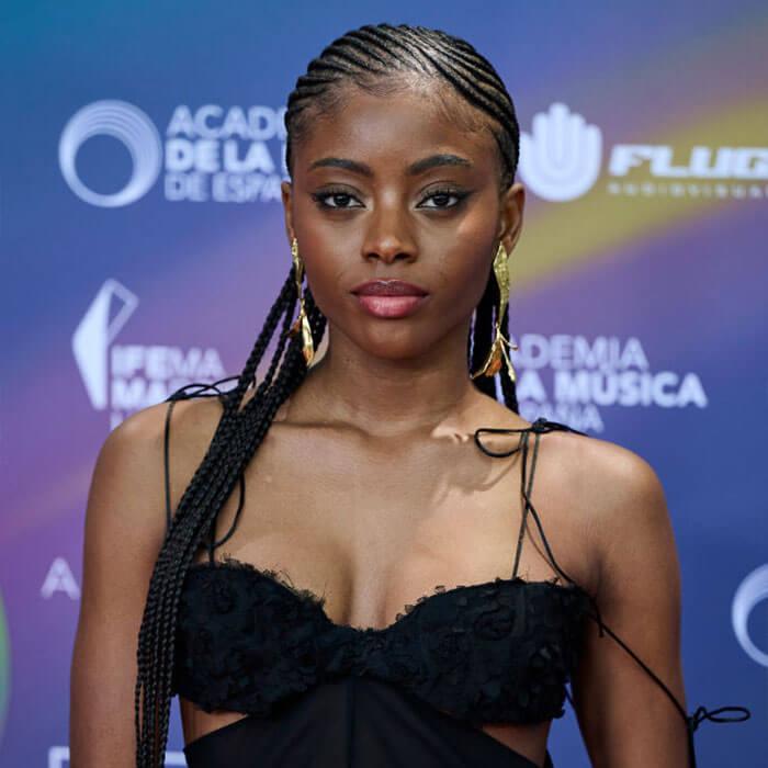 Suzete Correia attends to the red carpet of the Spanish Music Academy Awards 2024 Desktop