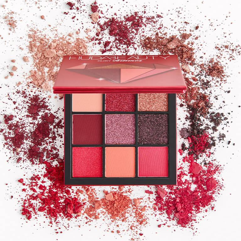 Ipsters signed up to receive a January Glam Bag Plus might receive HUDA BEAUTY Obsessions Palette in Ruby Desktop