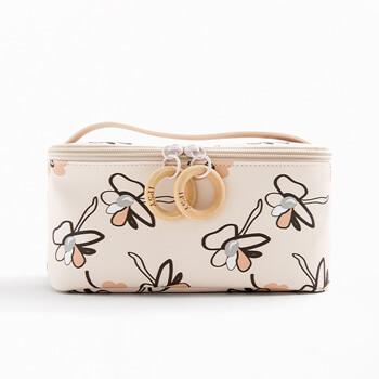 An image of the Aprilll 2020 Glam Bag Ultimate. Mobile