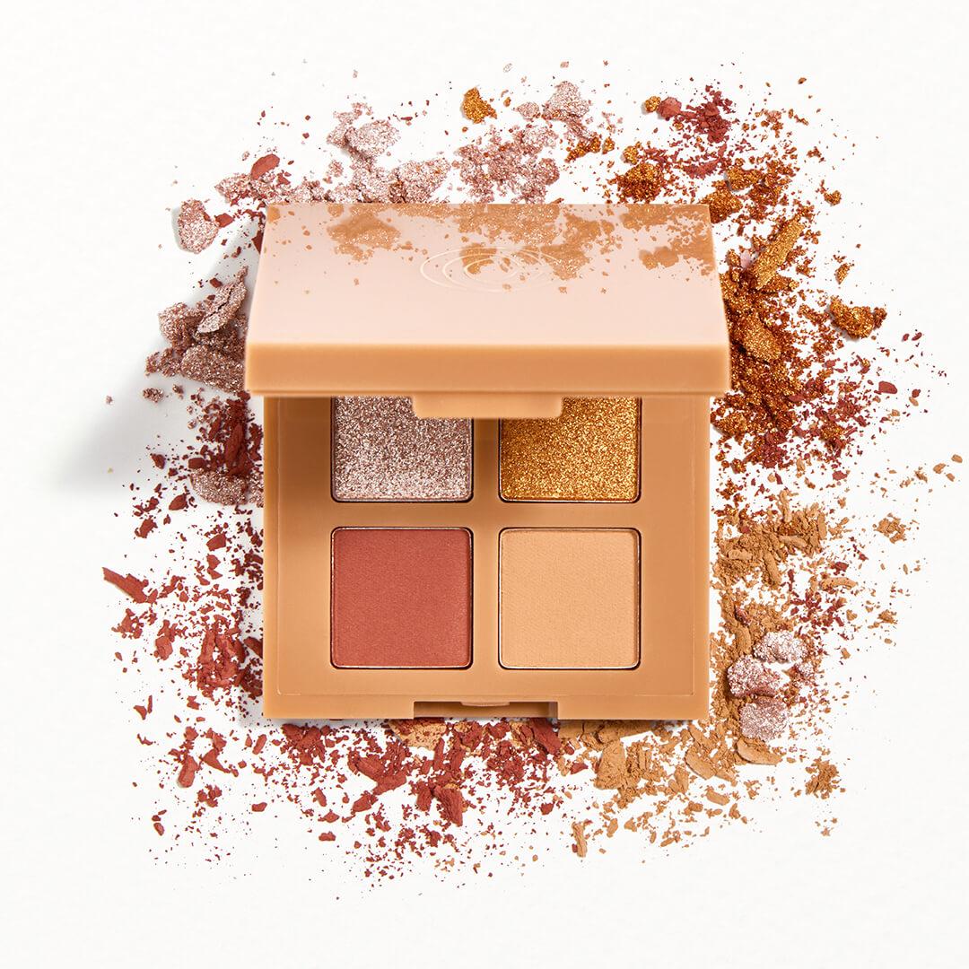 COMPLEX CULTURE Eyeshadow Quad in Neutral Tone Desktop