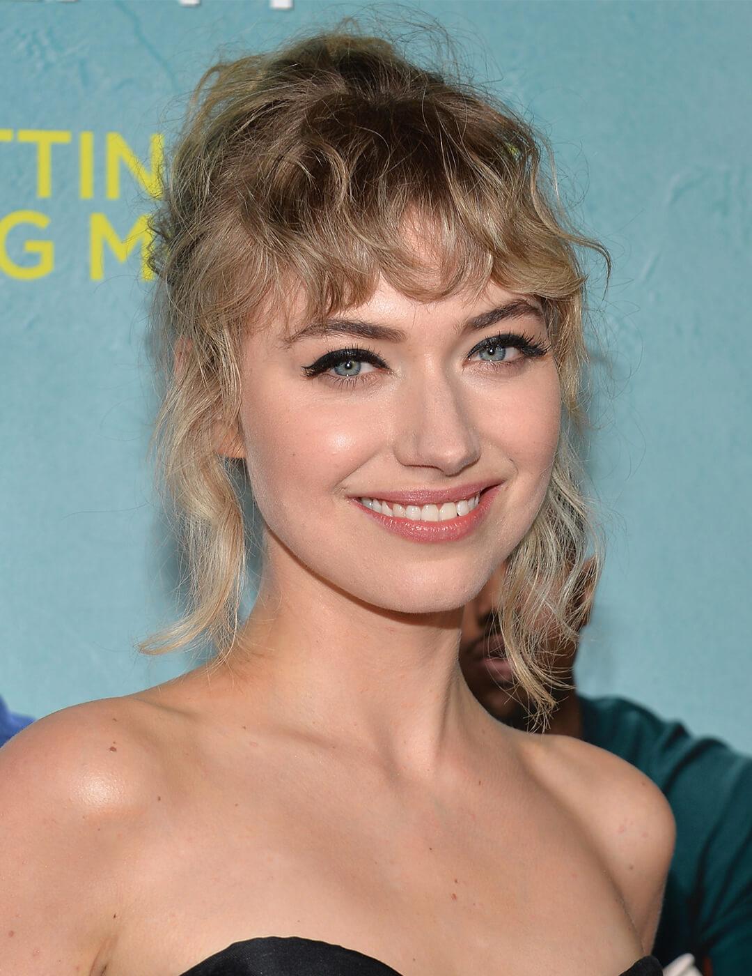 Imogen Poots rocking tousled wavy updo hairstyle at the red carpet Desktop