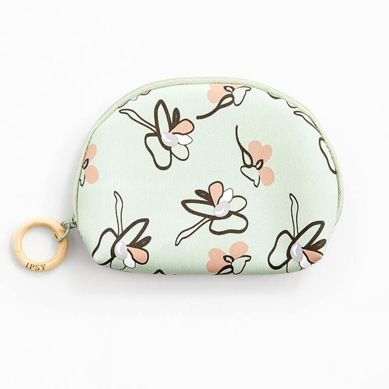 An image of the April Glam Bag Plus with some of the products Ipsters might receive this April. Mobile