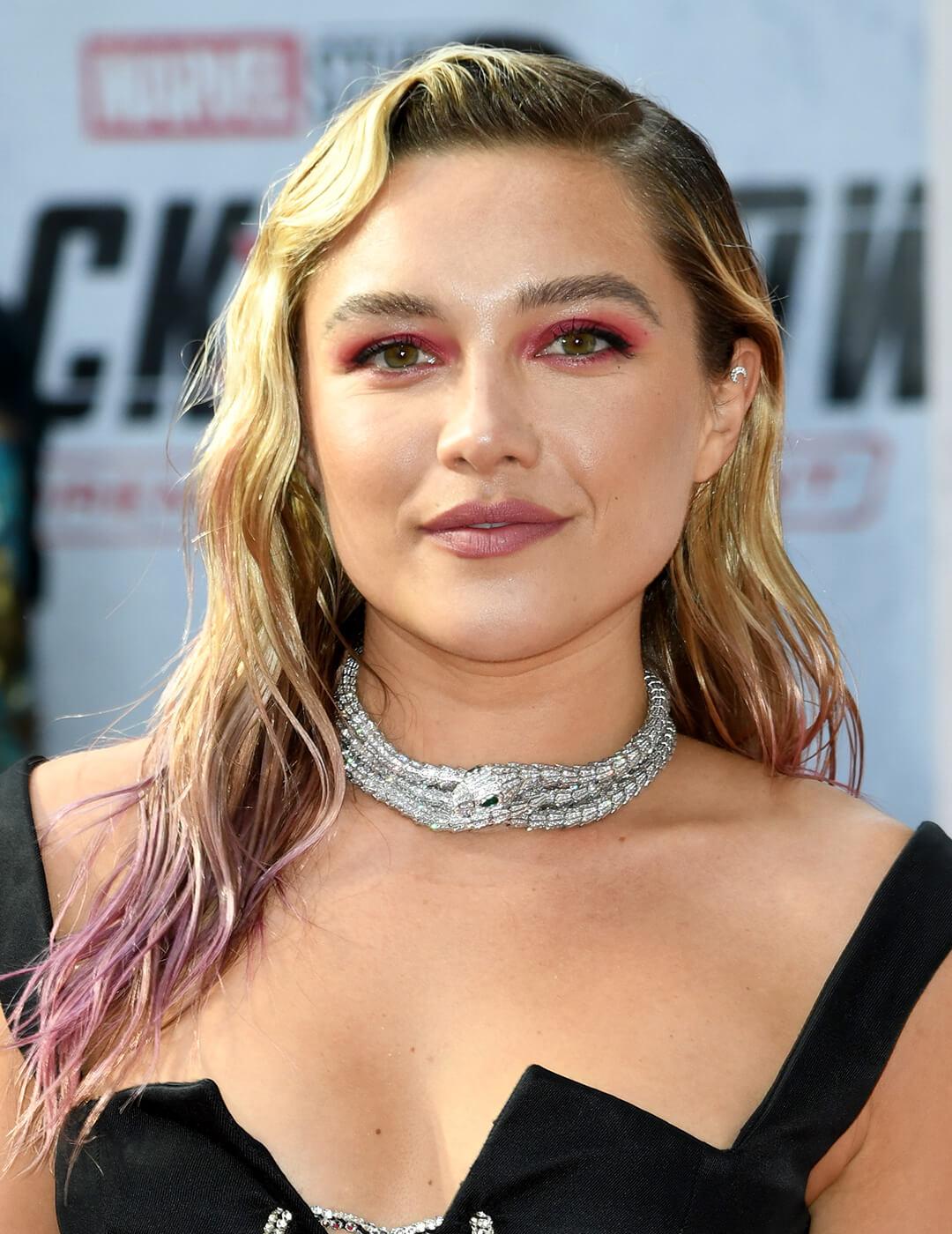 Florence Pugh rocking a wet look wavy hairstyle with dip-dyed ends Desktop