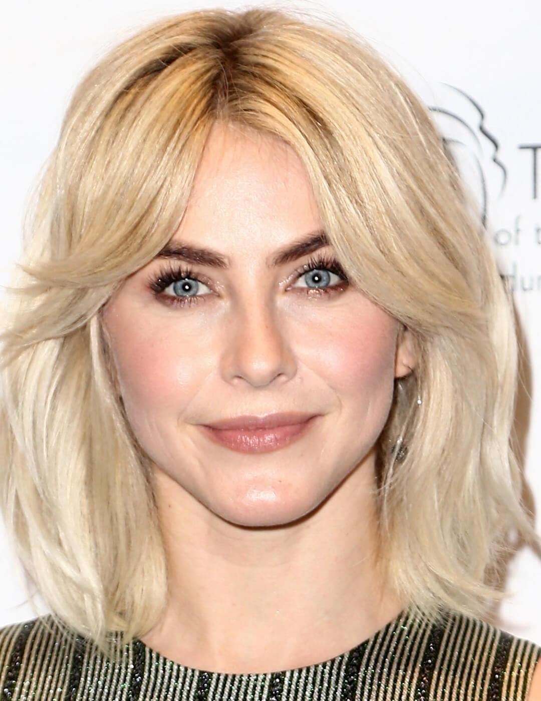 A photo of Julianne Hough with ashag and curtain bangs Desktop