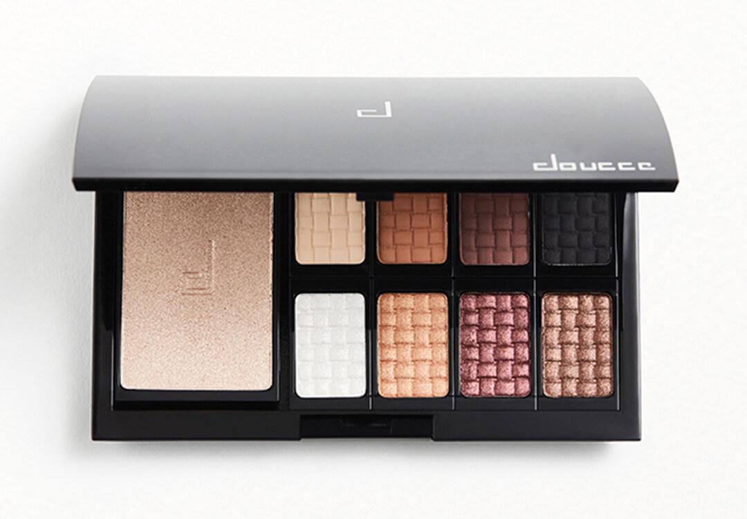 An image of DOUCCE Freematic Limited Edition Smokey Pro Palette. Mobile