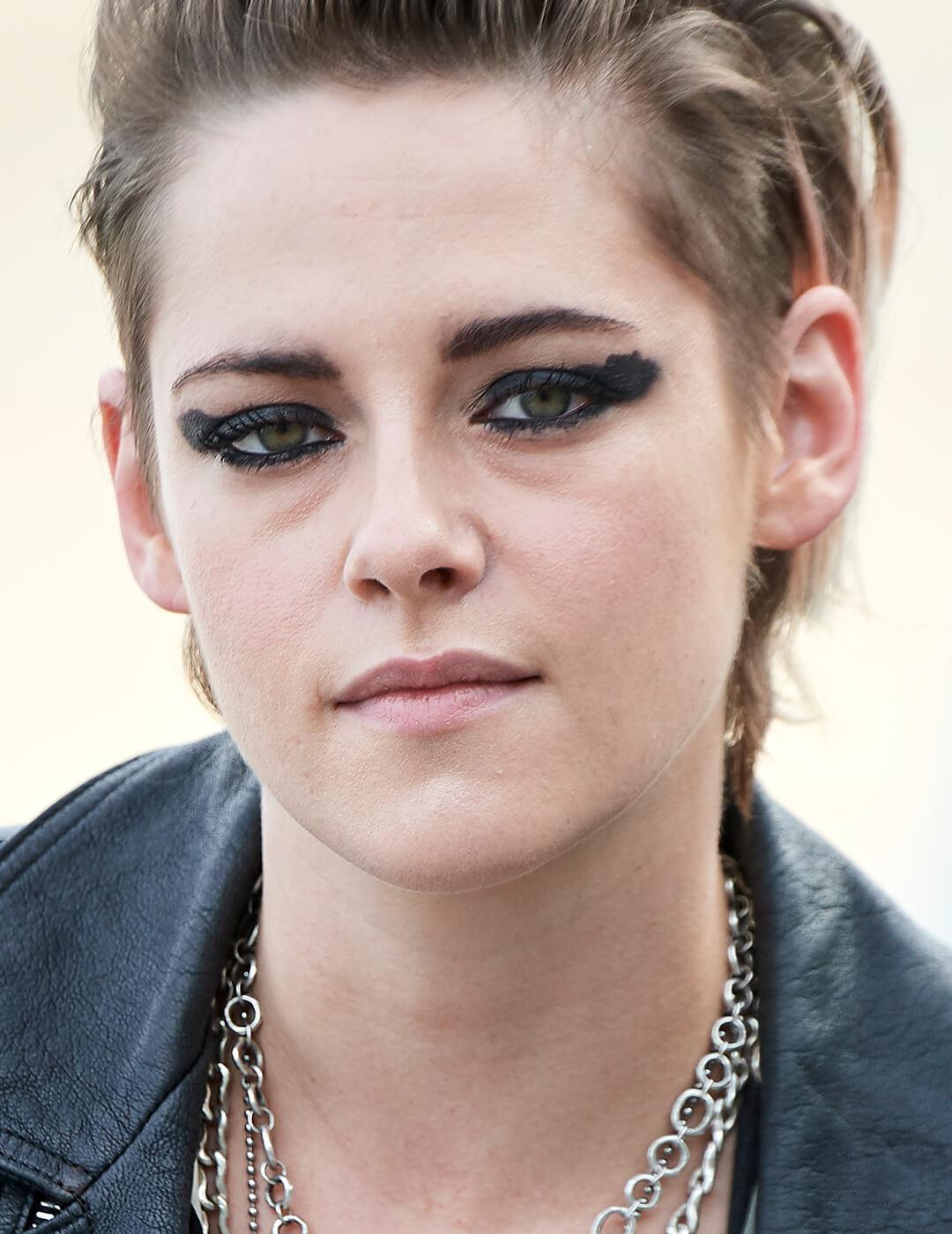 Kristen Stewart rocking short hair and an edgy graphic liner look Desktop