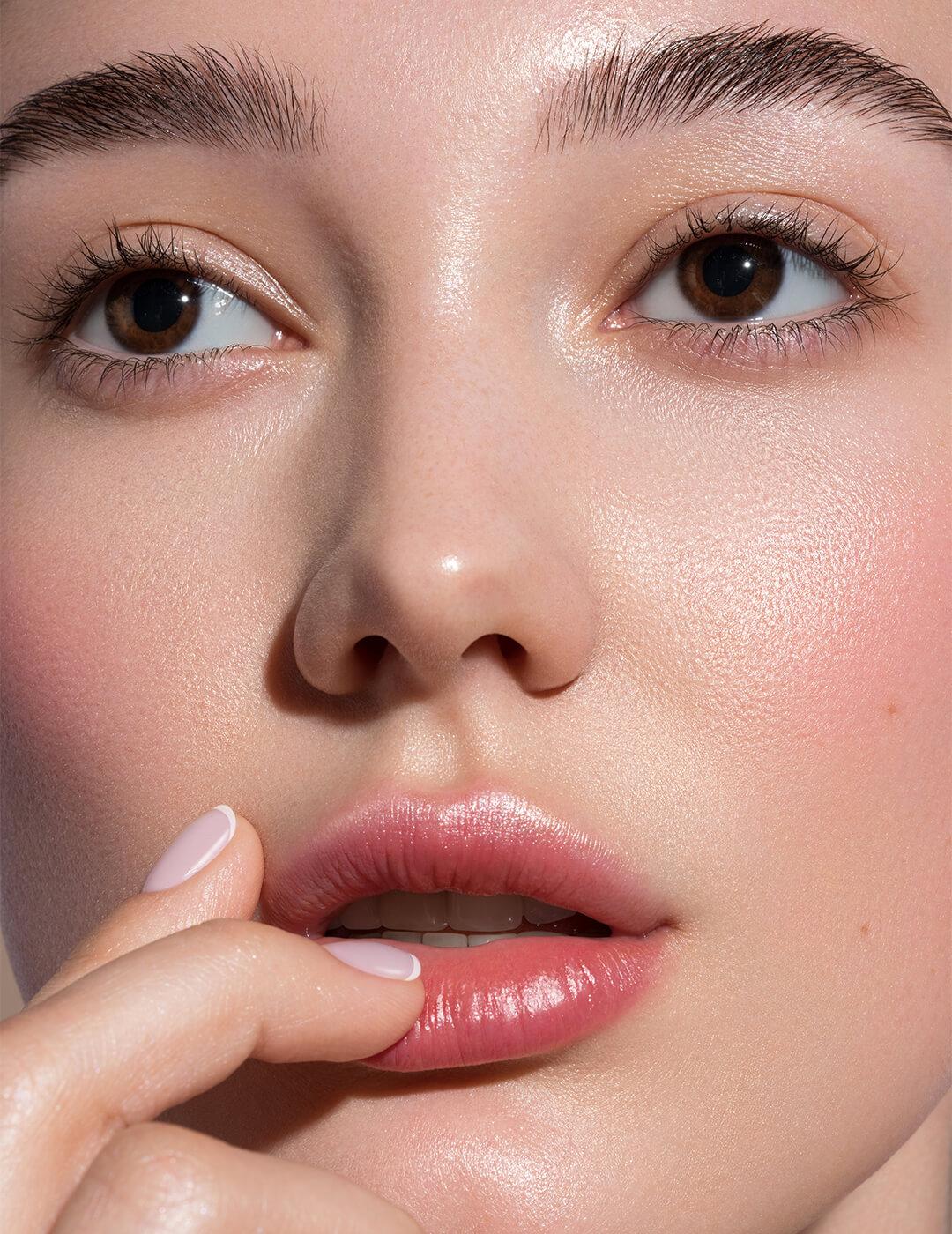 Close-up portrait of young and beautiful woman Mobile