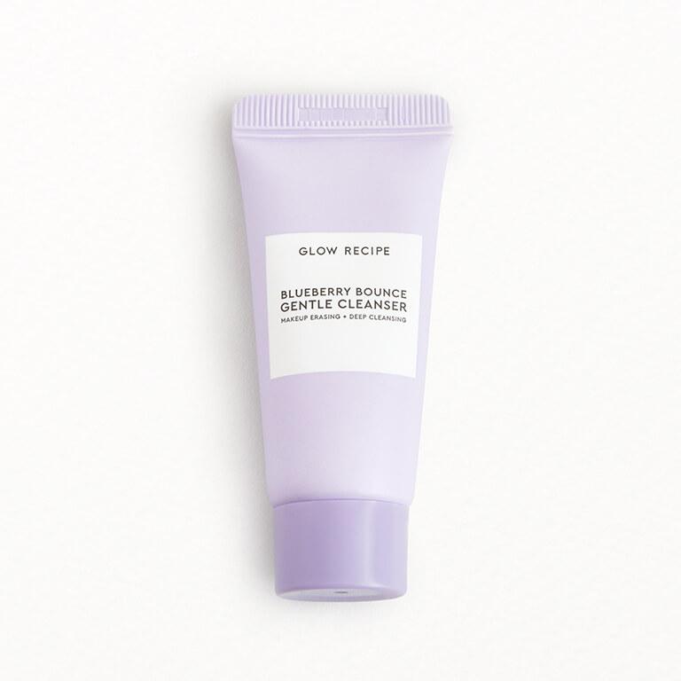 Ipsters signed up for a January Glam Bag might receive GLOW RECIPE Blueberry Bounce Gentle Cleanser. Desktop
