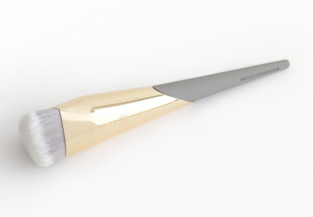 COMPLEX CULTURE Angled Foundation Brush Mobile