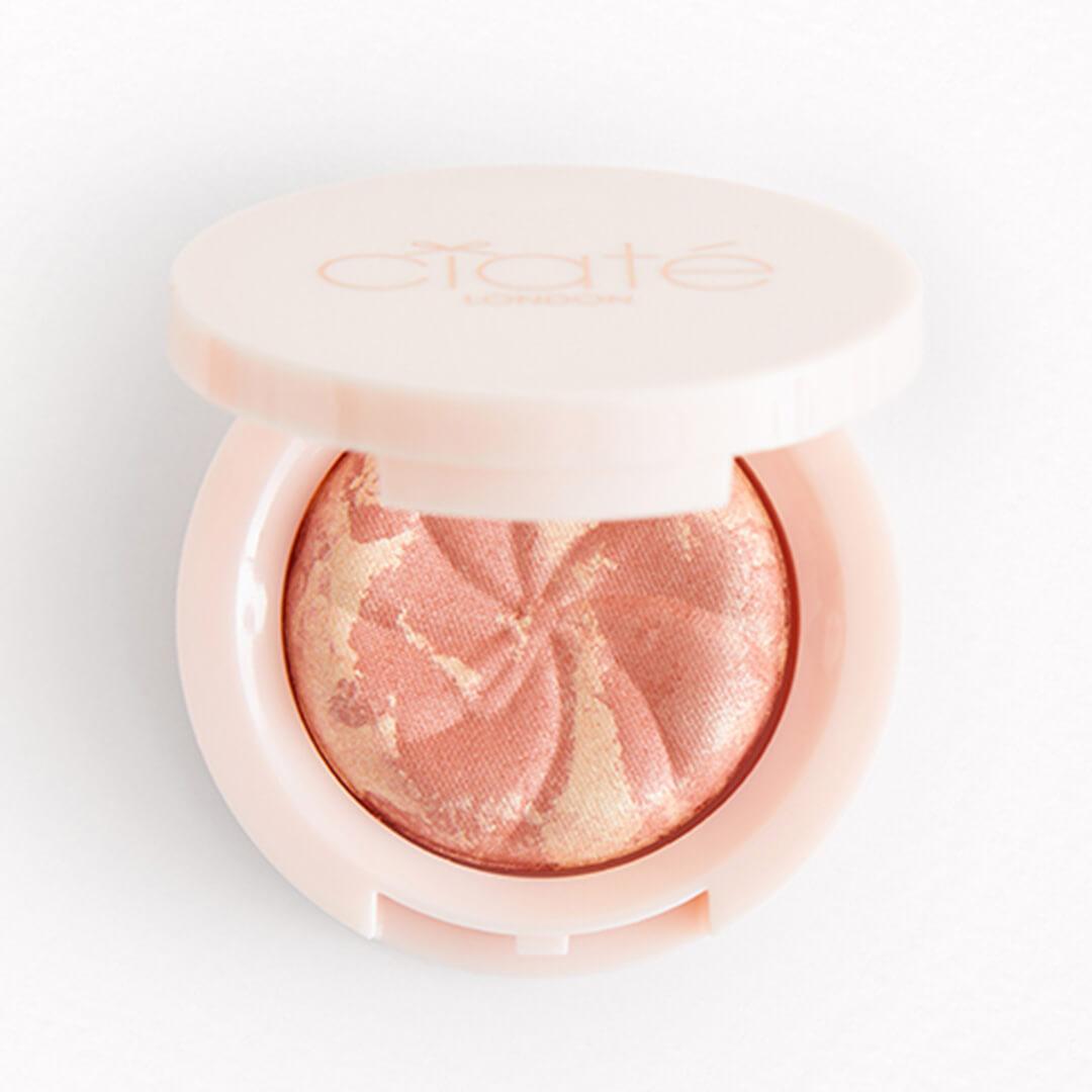 CIATÉ LONDON Glow to Illuminating Blush in Date Night Desktop