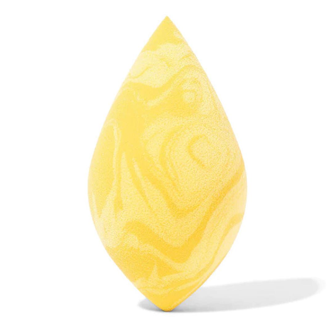 Here’s How to Use a Makeup Sponge, Step-by-Step From Experts