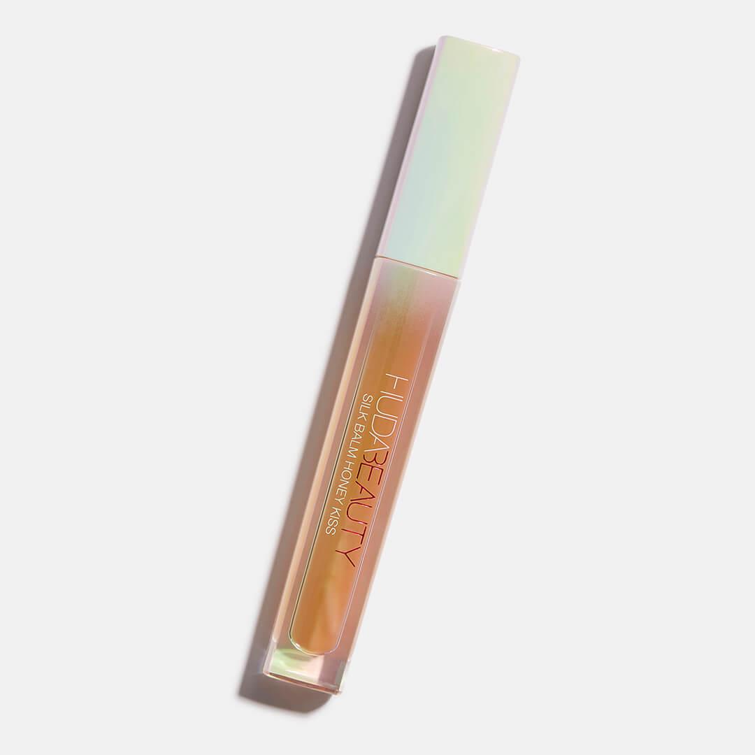 HUDA BEAUTY Silk Balm Honey Kiss Lip Balm in Queen Bee Desktop