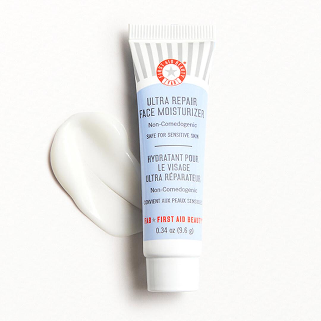 FIRST AID BEAUTY Ultra Repair Face Moisturizer Mobile