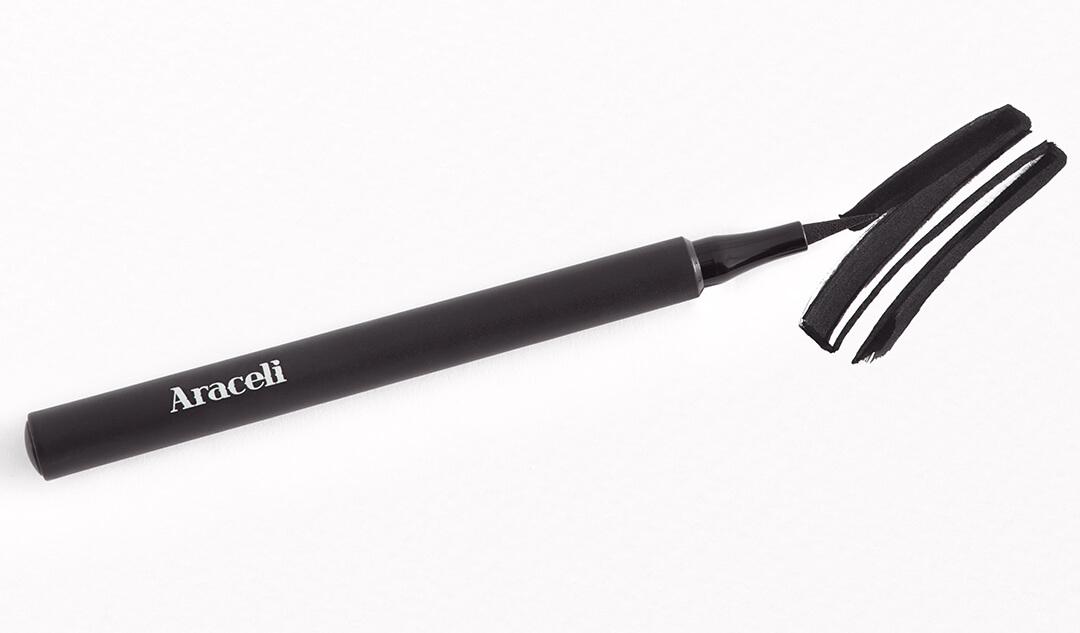 ARACELI BEAUTY Ojos Perfectos Liquid Eyeliner in Night/Noche Mobile