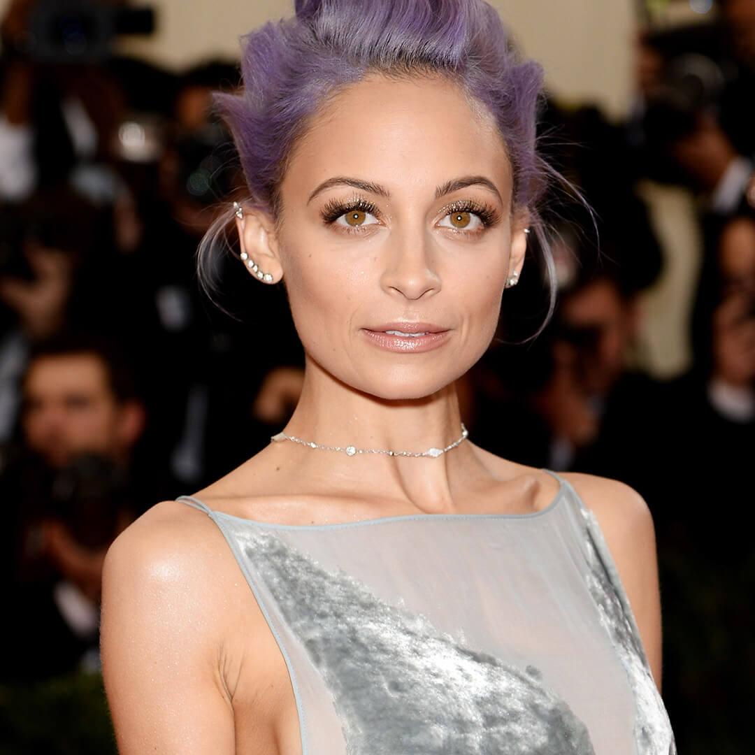 A photo of Nicole Richie with purple blonde hair Mobile