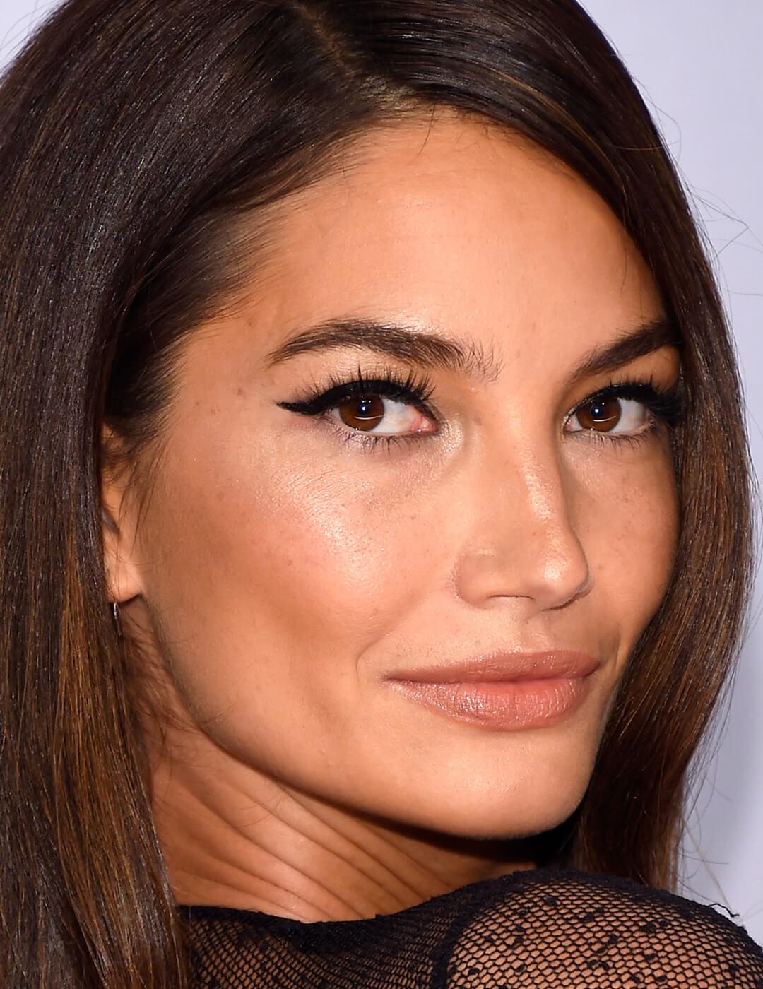 Close-up of Lily Aldridge rocking a winged eyeliner makeup look Desktop