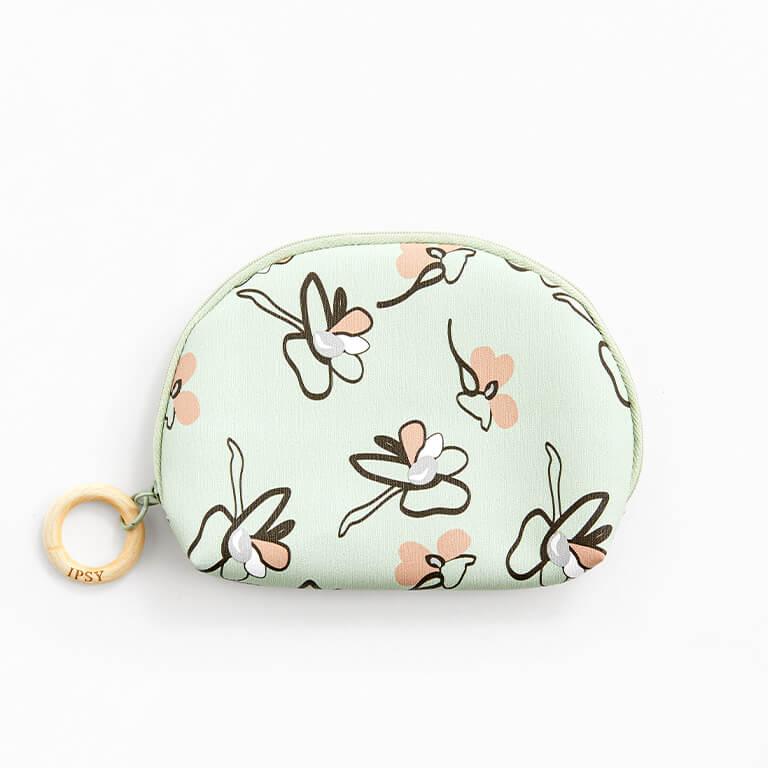 An image of the April Glam Bag Plus. Desktop