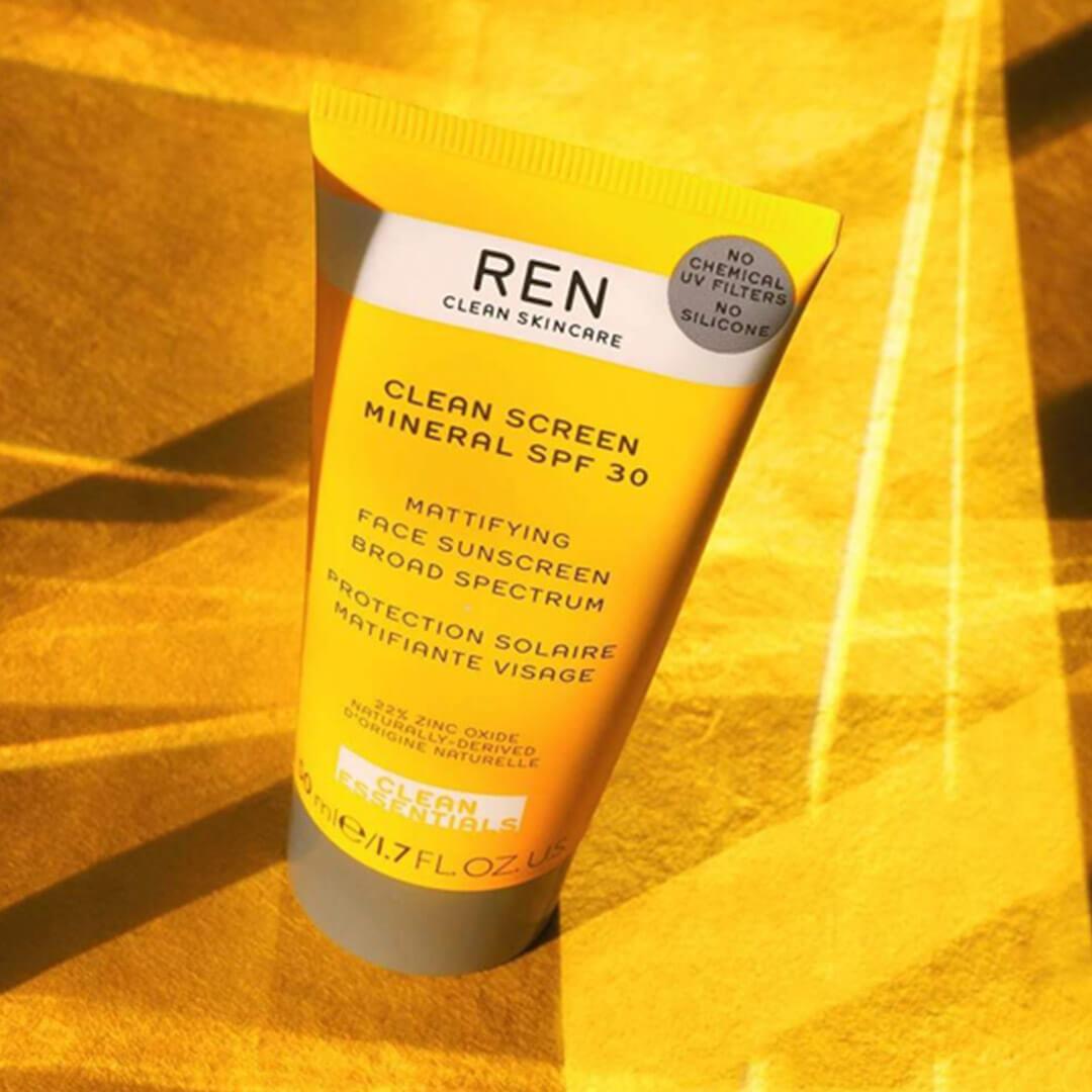 REN CLEAN SKINCARE Clean Screen Mineral SPF 30 Mattifying Face Sunscreen Mobile
