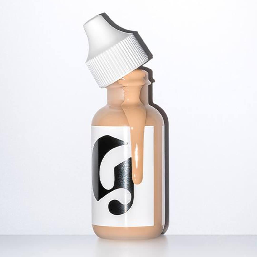 GLOSSIER Perfecting Skin Tint Desktop